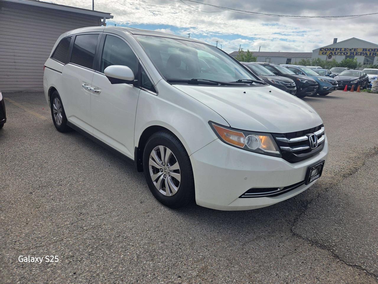 2017 Honda Odyssey EX-L Photo