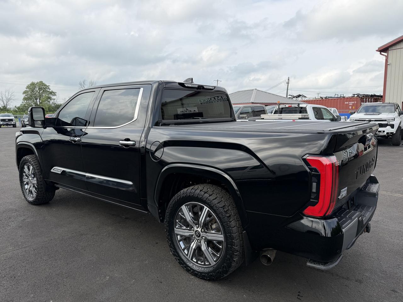 2022 Toyota Tundra 4x4 Crewmax Capstone Hybrid Photo4