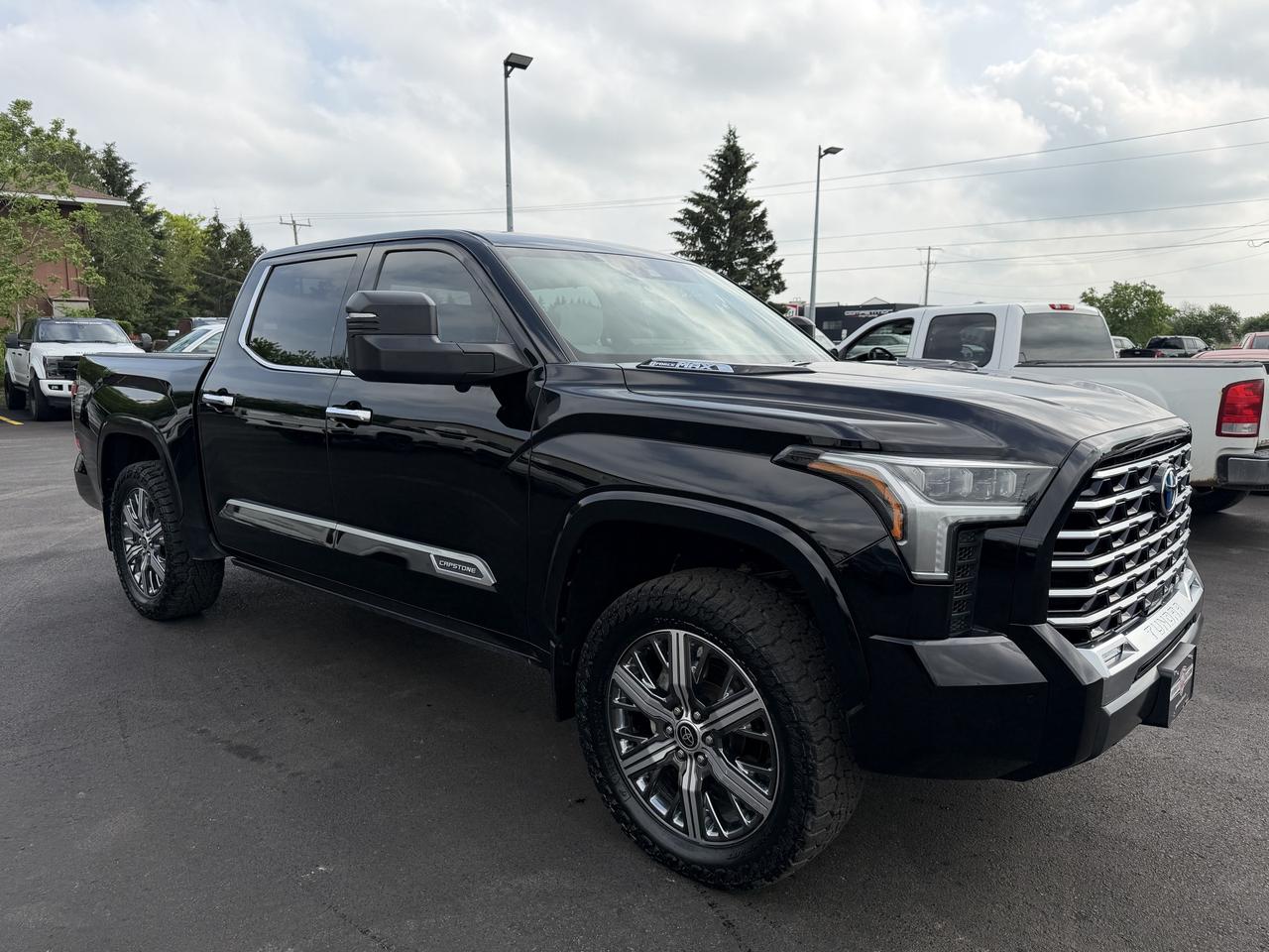 2022 Toyota Tundra 4x4 Crewmax Capstone Hybrid Photo
