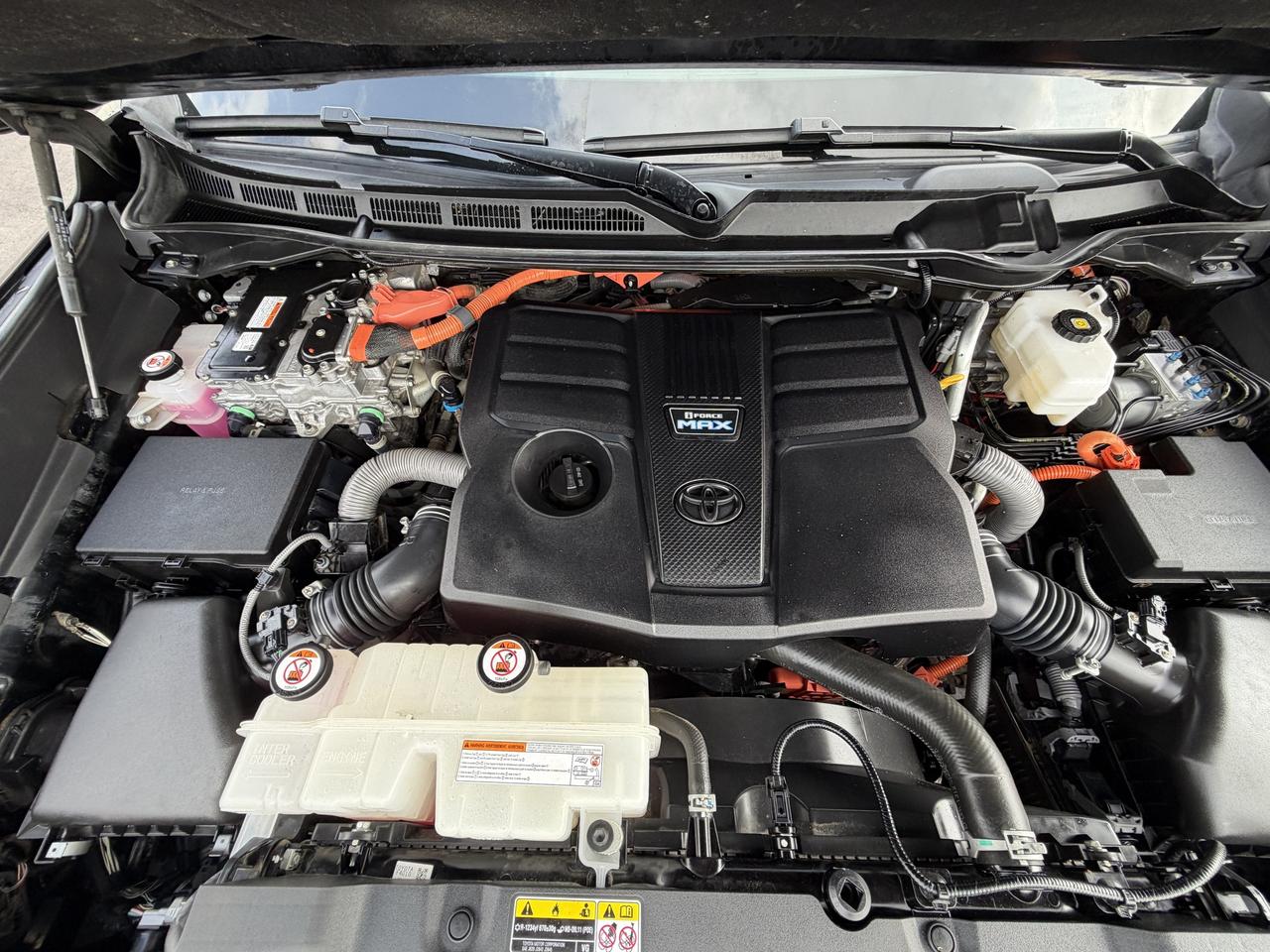 2022 Toyota Tundra 4x4 Crewmax Capstone Hybrid Photo