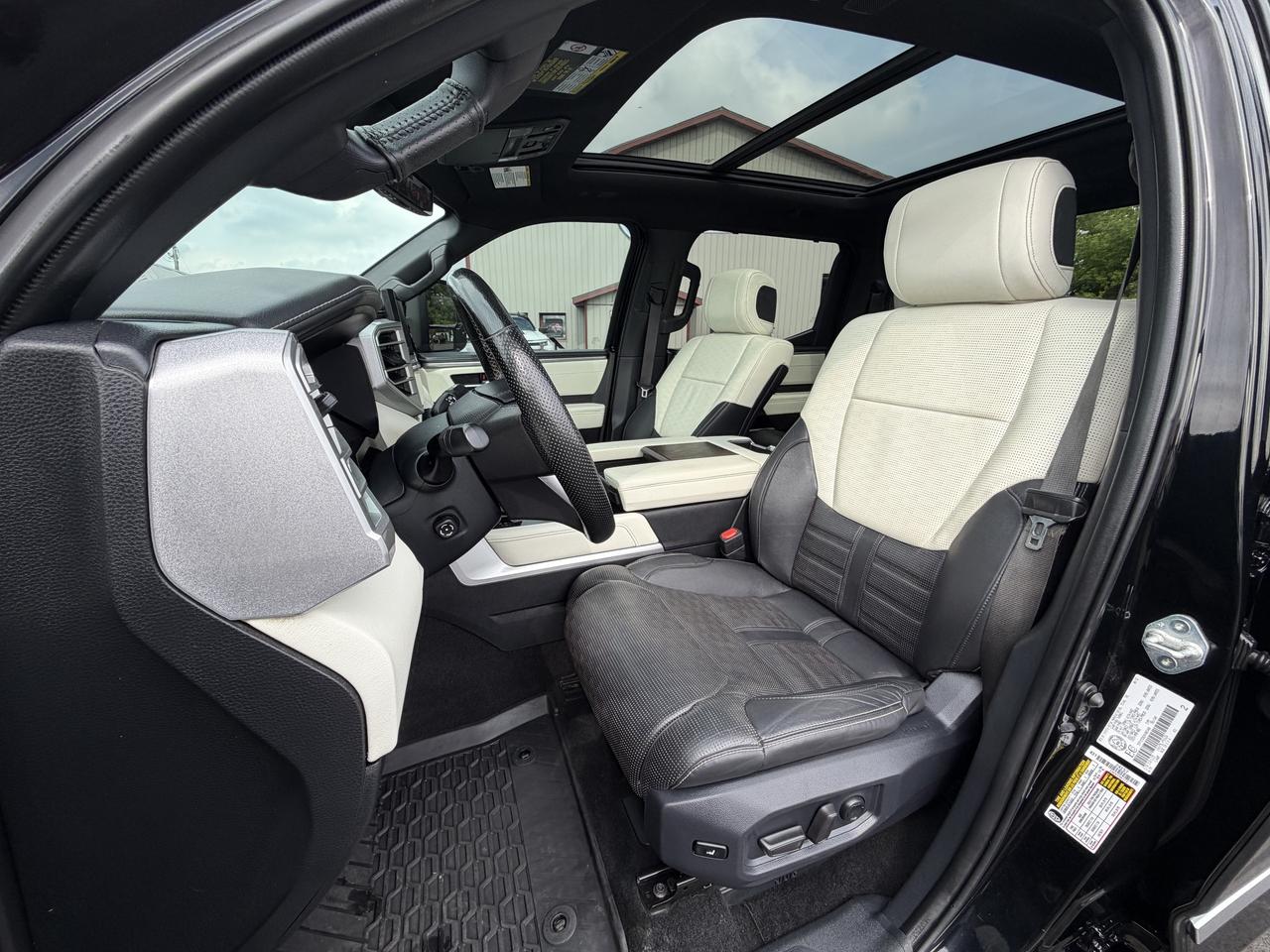 2022 Toyota Tundra 4x4 Crewmax Capstone Hybrid Photo