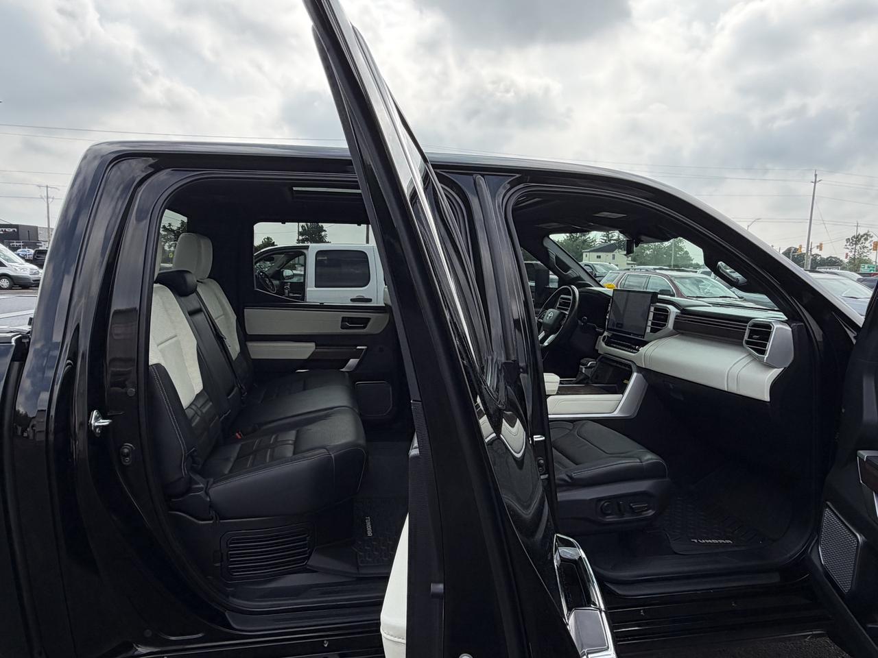 2022 Toyota Tundra 4x4 Crewmax Capstone Hybrid Photo