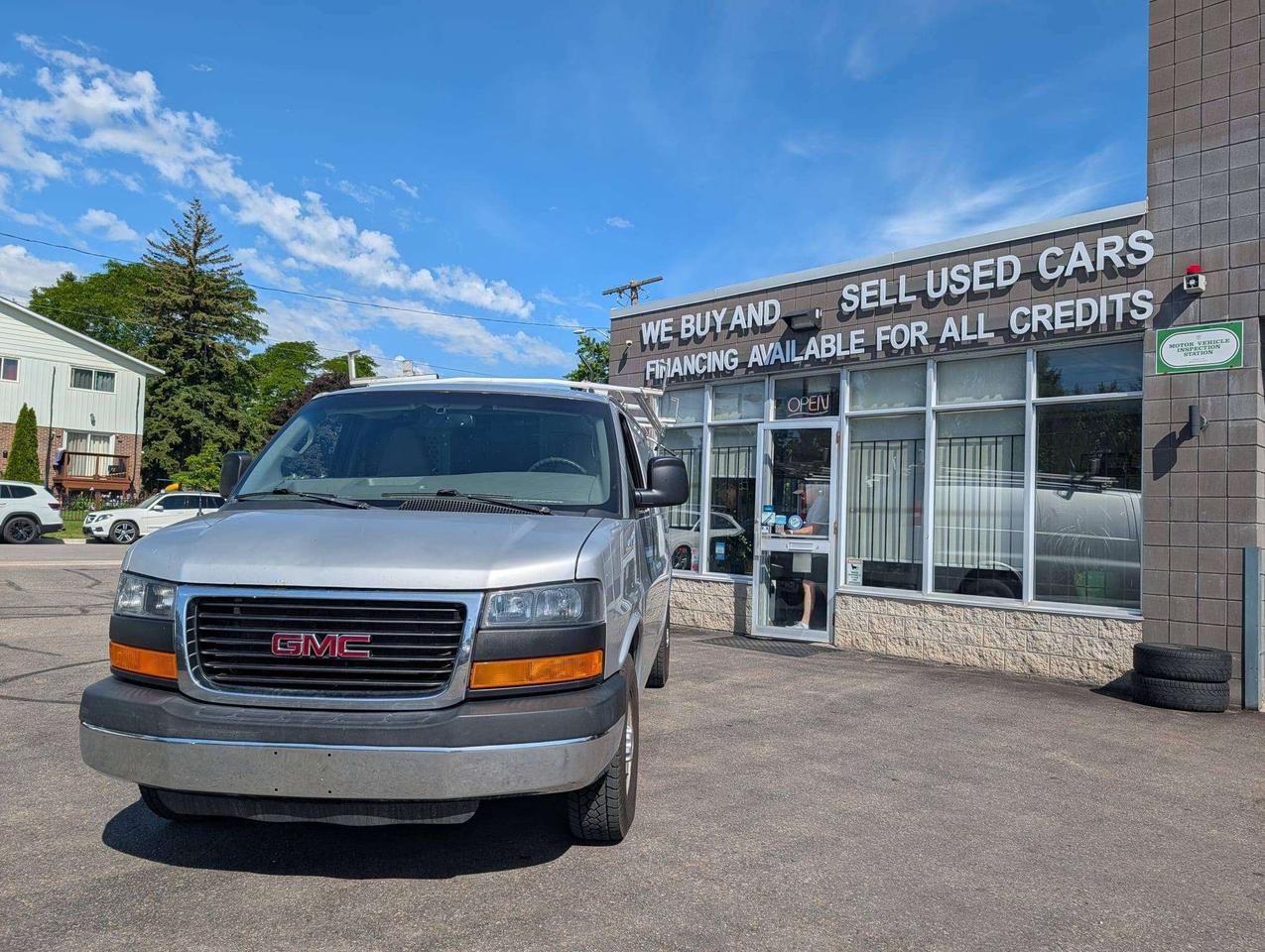 2016 GMC Savana Accident Free Photo3