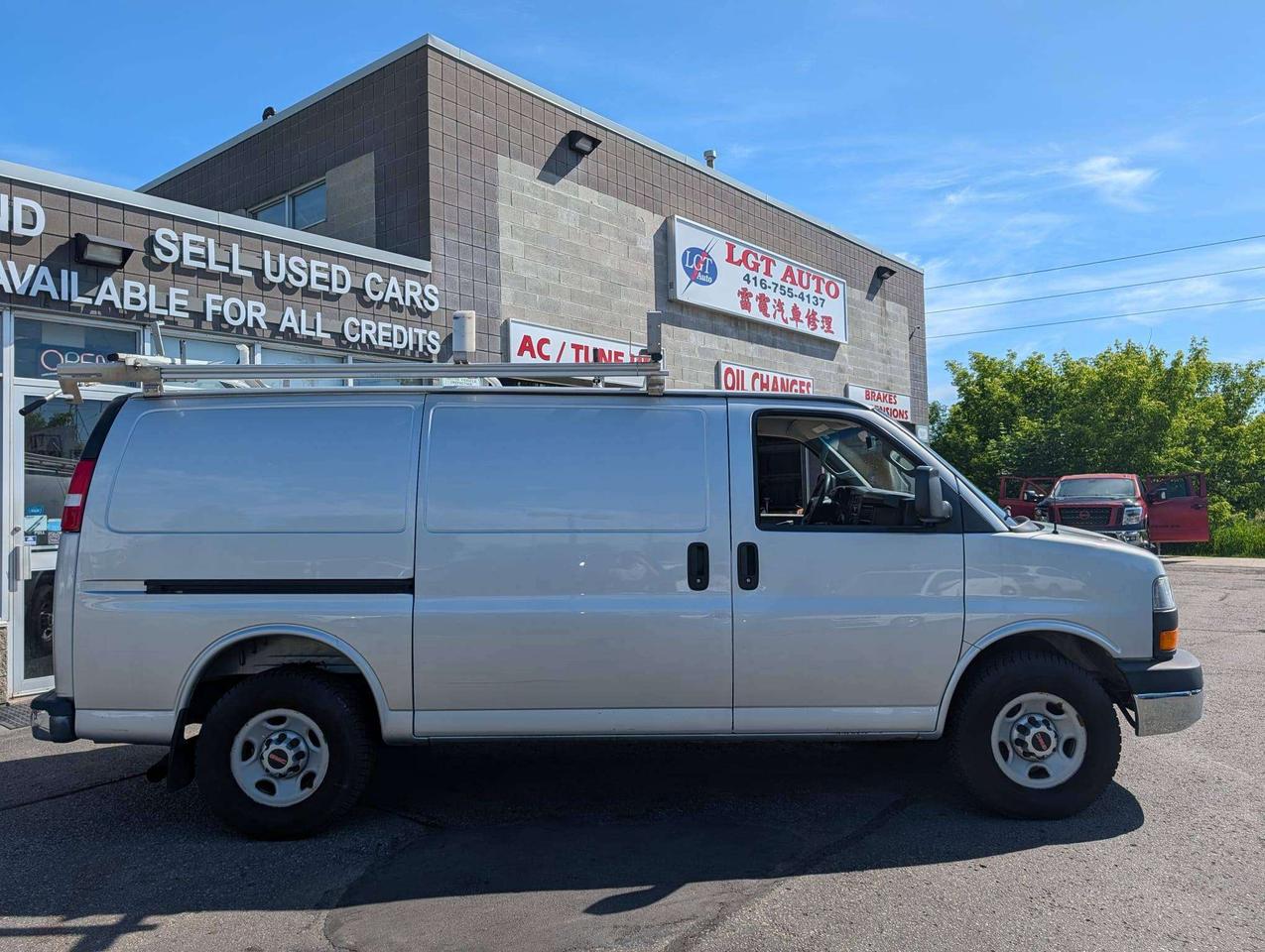 2016 GMC Savana Accident Free Photo
