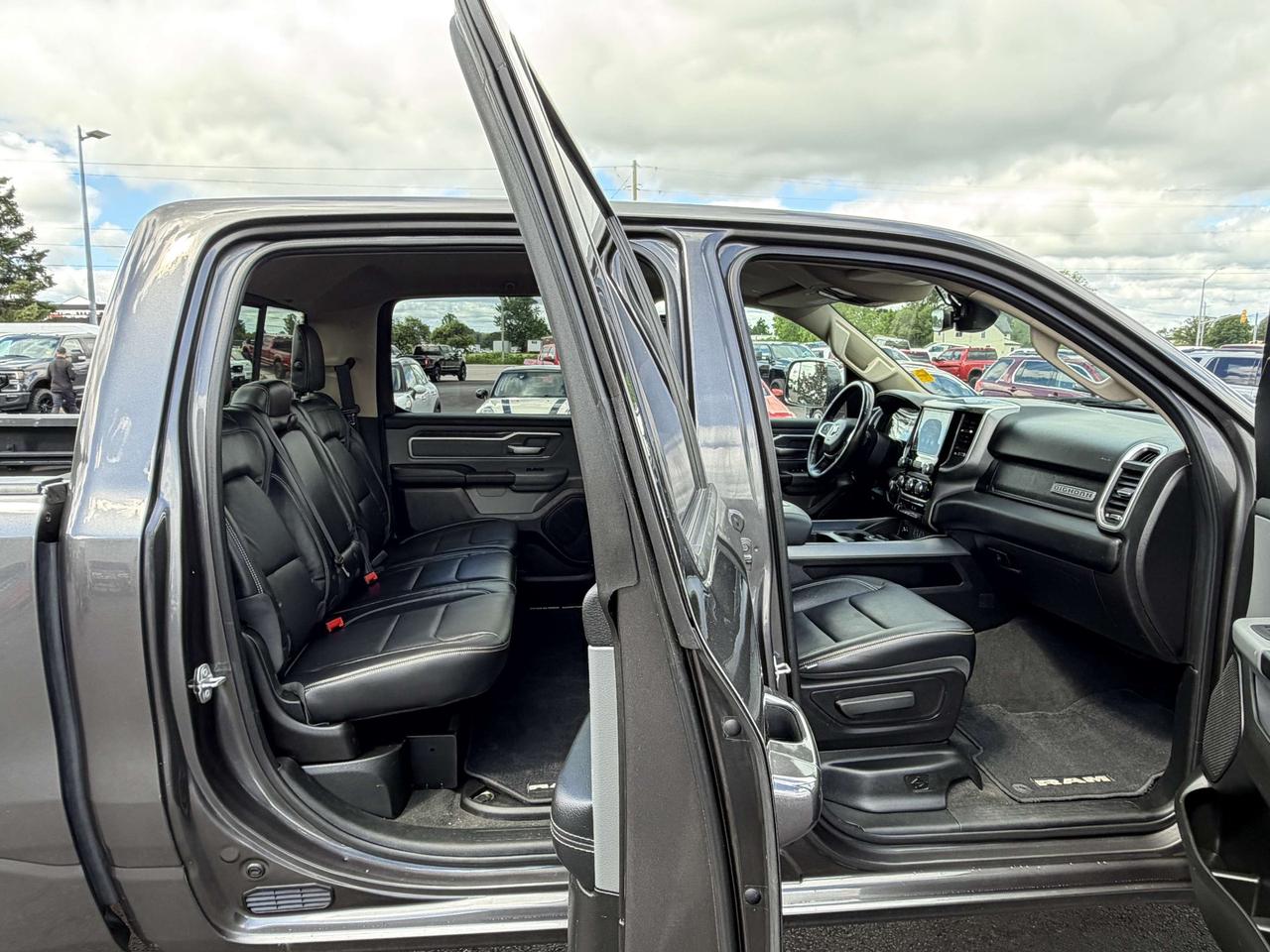 2019 RAM 1500 Big Horn 4x4 Crew Cab 5'7  Box Photo
