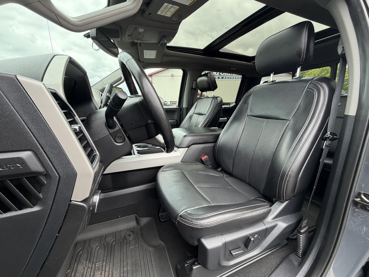 2021 Ford F-250 Lariat 4WD Crew Cab 6.75' Box Photo