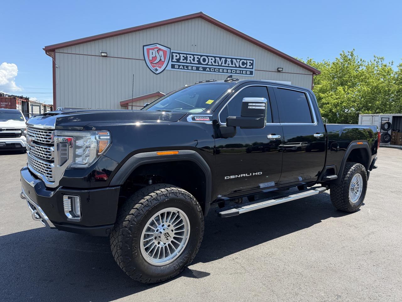 2023 GMC SIERRA 2500HD 4WD Crew Cab 159  Denali Photo