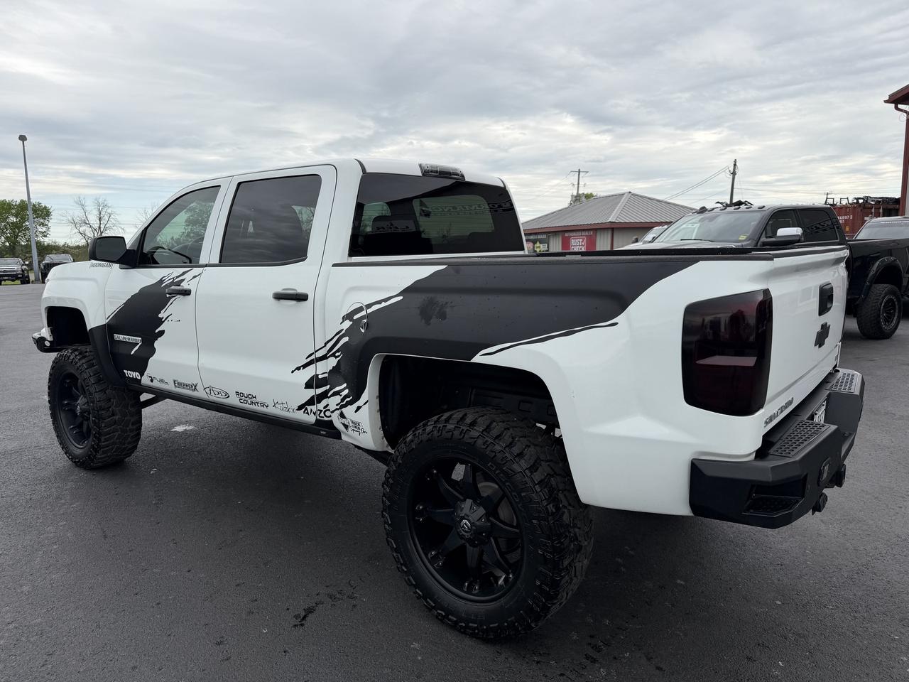 2014 Chevrolet Silverado 1500 4WD Crew Cab Short Box LT w-1LT Photo