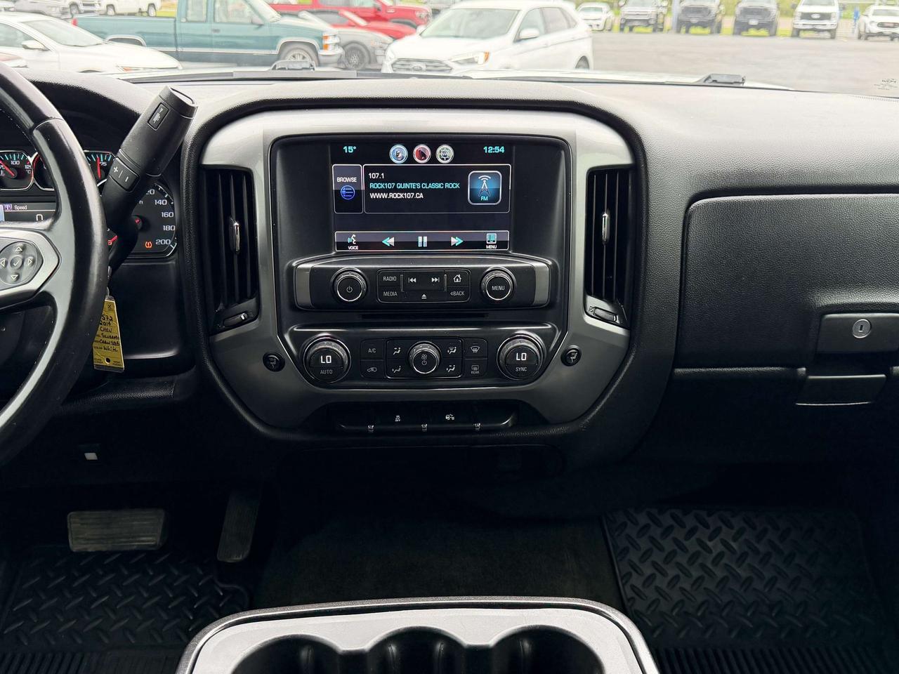 2014 Chevrolet Silverado 1500 4WD Crew Cab Short Box LT w-1LT Photo