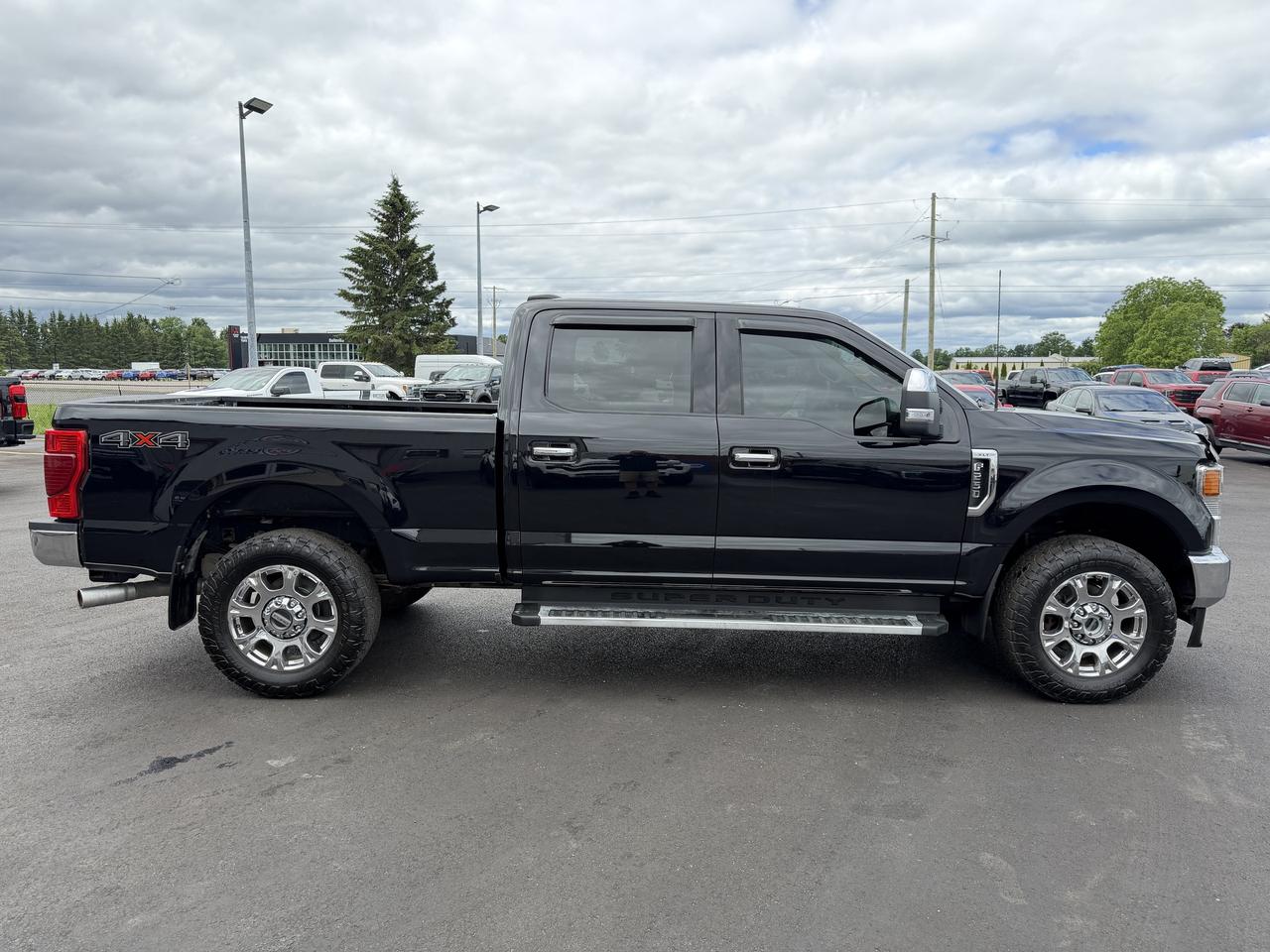 2022 Ford F-250 XLT 4WD Photo