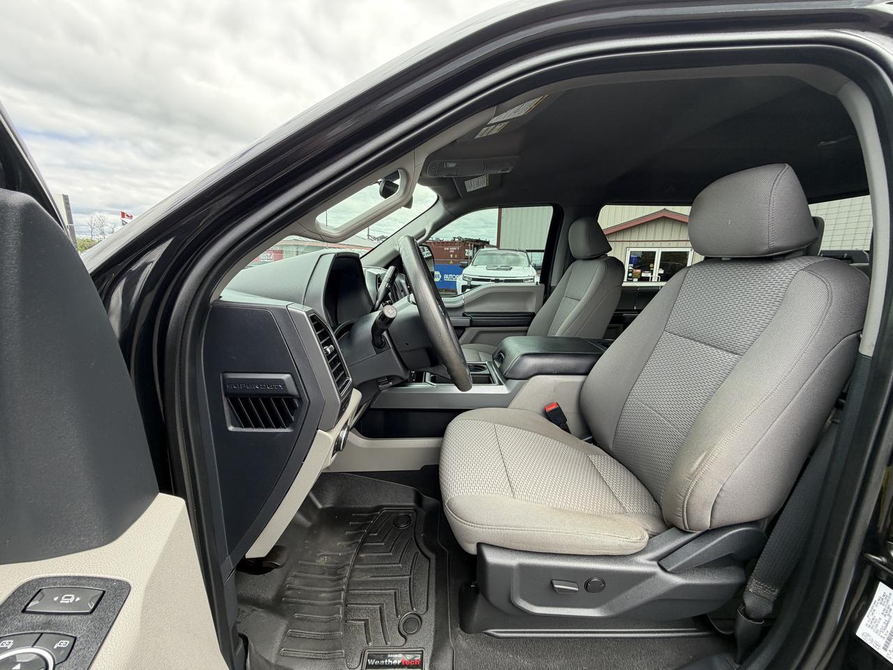 2022 Ford F-250 XLT 4WD Photo