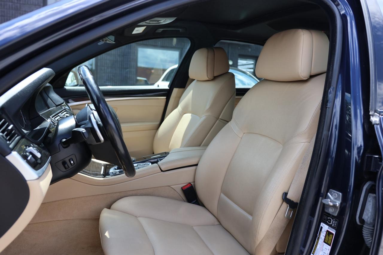 2011 BMW 5 Series 535i xDRIVE-AWD/NAV/PARKING SNSR/BRAKE HOLD/LEATHE Photo