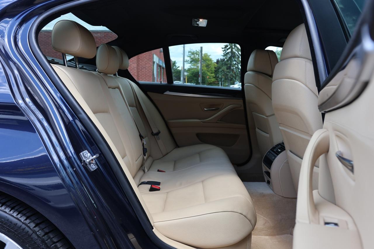 2011 BMW 5 Series 535i xDRIVE-AWD/NAV/PARKING SNSR/BRAKE HOLD/LEATHE Photo