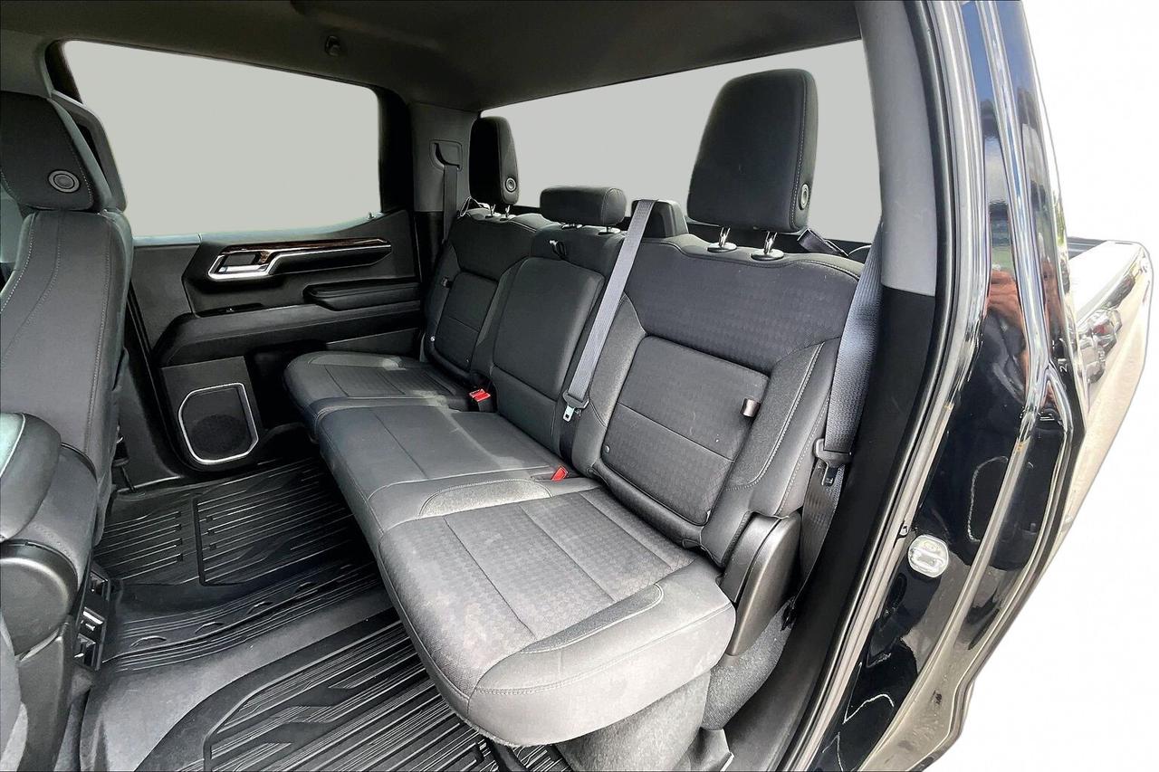 2022 GMC Sierra 1500 ELEVATION 4WD   CLEAN CARFAX   1 OWNER   BEDLINER Photo