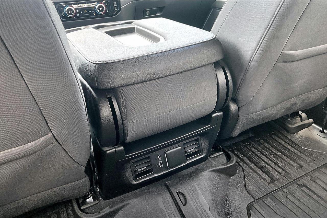 2022 GMC Sierra 1500 ELEVATION 4WD   CLEAN CARFAX   1 OWNER   BEDLINER Photo