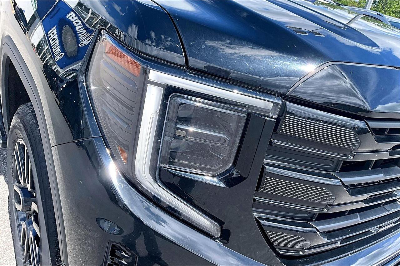 2022 GMC Sierra 1500 ELEVATION 4WD   CLEAN CARFAX   1 OWNER   BEDLINER Photo