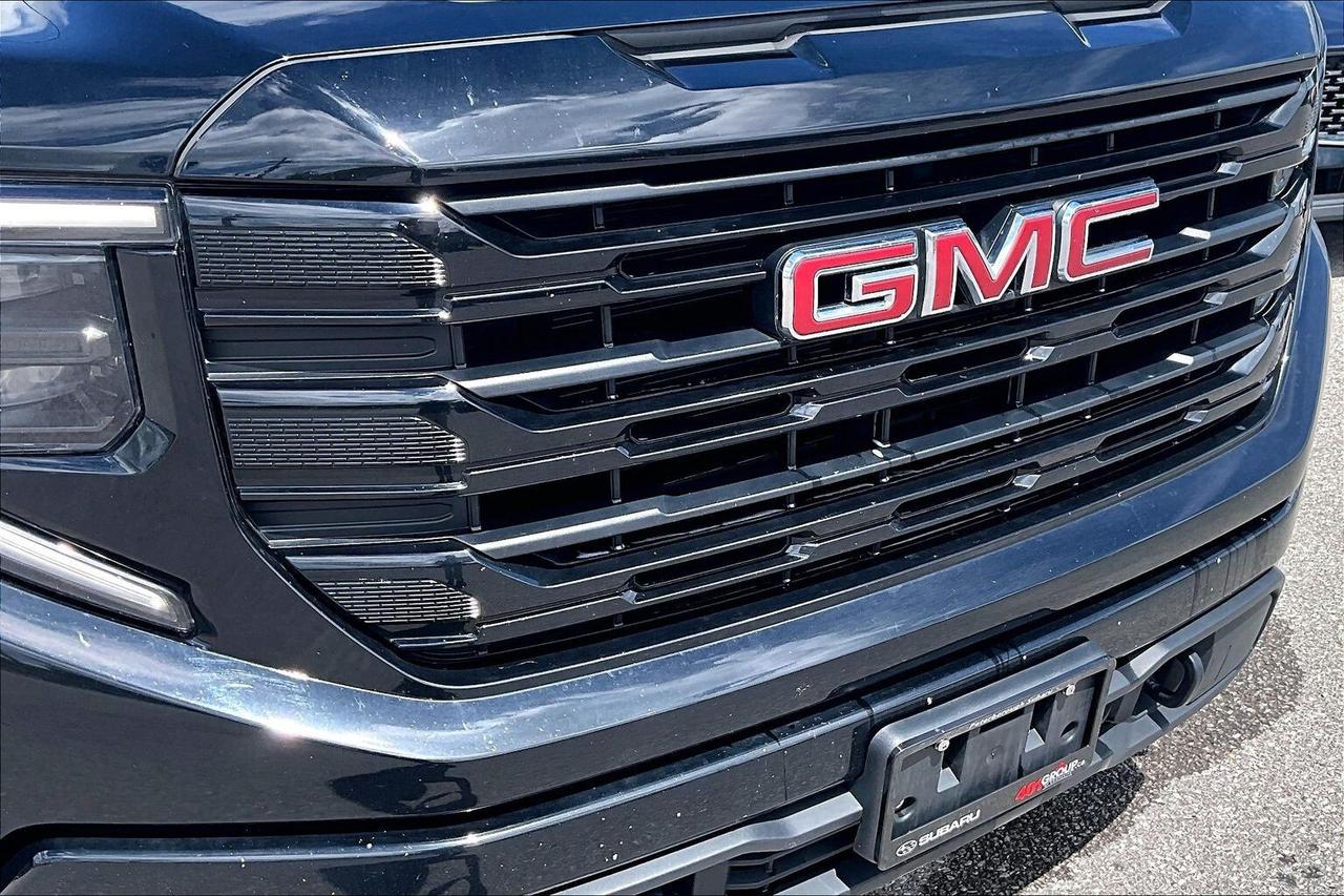 2022 GMC Sierra 1500 ELEVATION 4WD   CLEAN CARFAX   1 OWNER   BEDLINER Photo