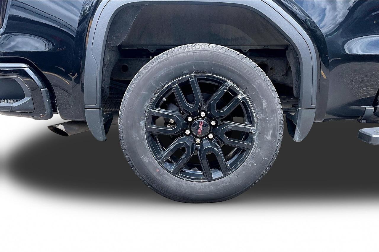 2022 GMC Sierra 1500 ELEVATION 4WD   CLEAN CARFAX   1 OWNER   BEDLINER Photo