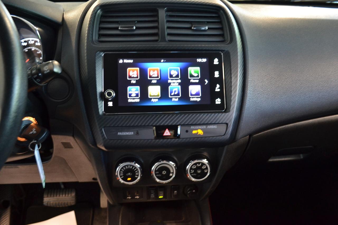 2019 Mitsubishi RVR SE Photo