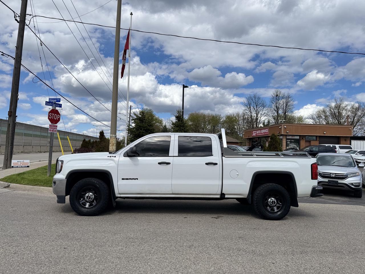 2017 GMC Sierra 1500 4WD Crew Cab v8 Long BOX! Photo