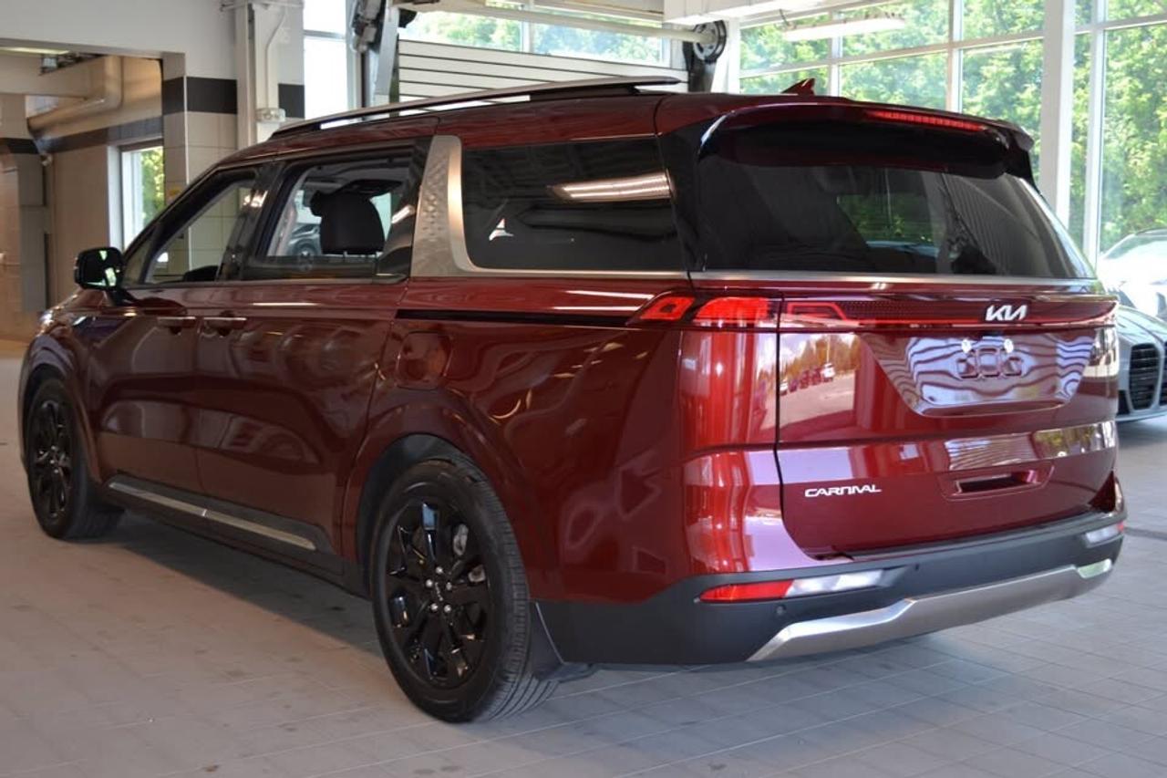 2023 Kia Carnival SX Photo