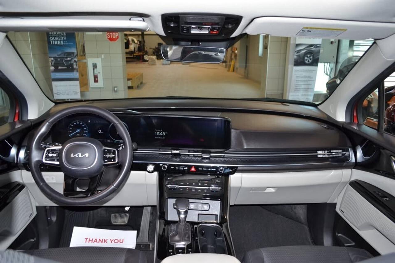 2023 Kia Carnival SX Photo