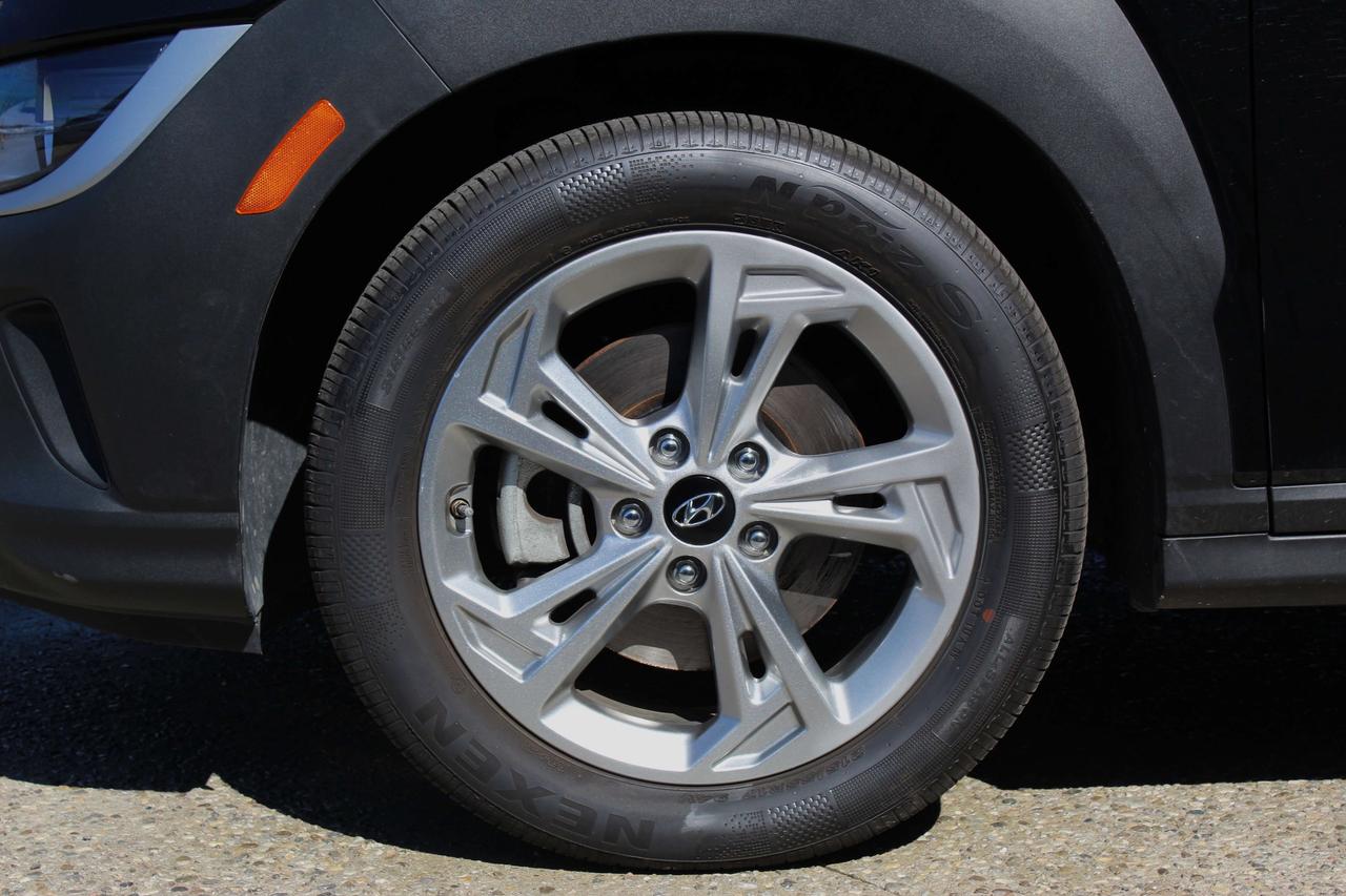 2022 Hyundai KONA 2.0L Preferred AWD Photo
