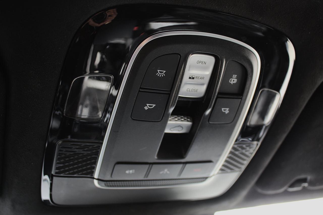 2021 Hyundai PALISADE Ultimate Calligraphy 7-Passenger AWD Photo