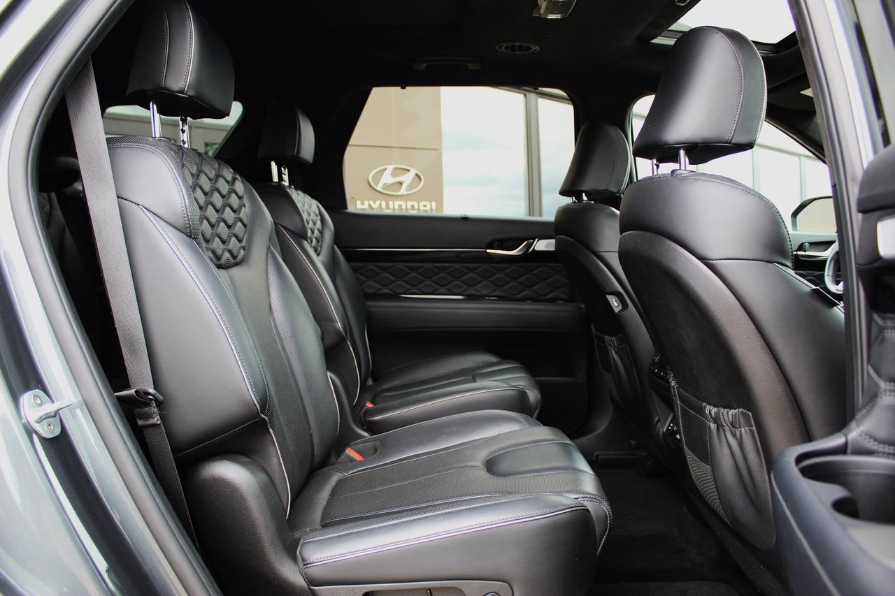 2021 Hyundai PALISADE Ultimate Calligraphy 7-Passenger AWD Photo