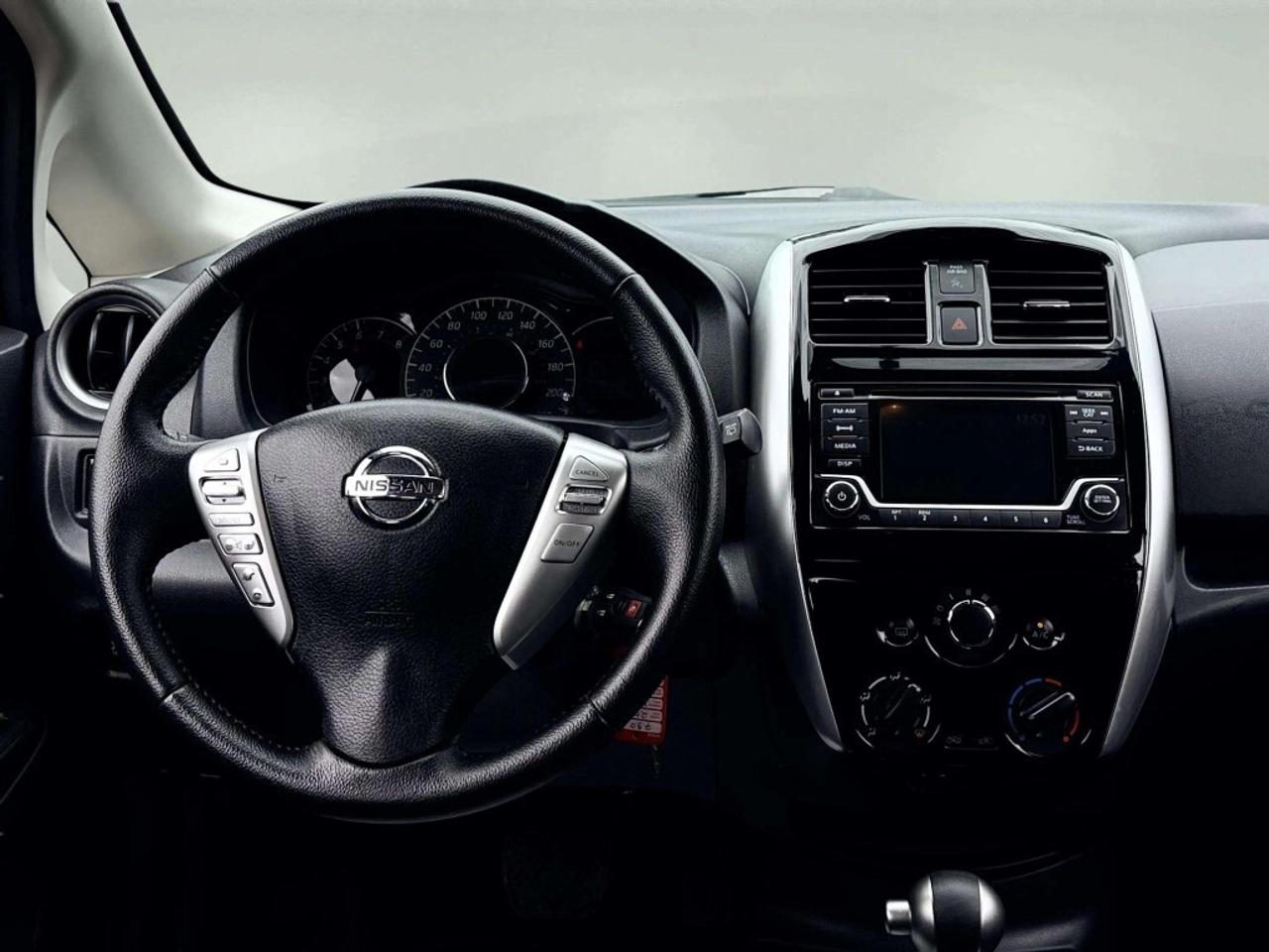 2016 Nissan Versa Note SV Photo