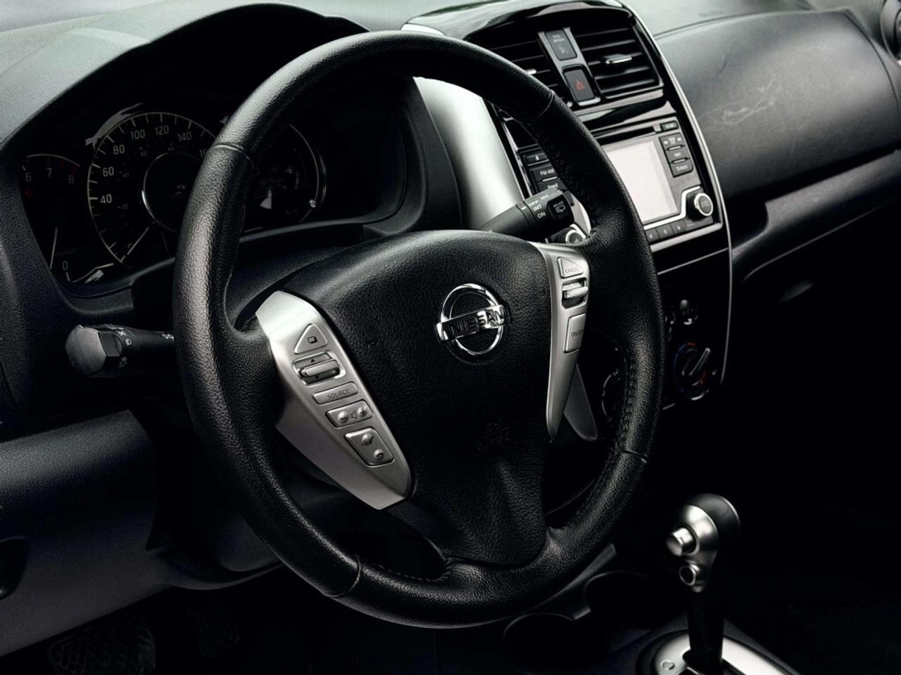 2016 Nissan Versa Note SV Photo