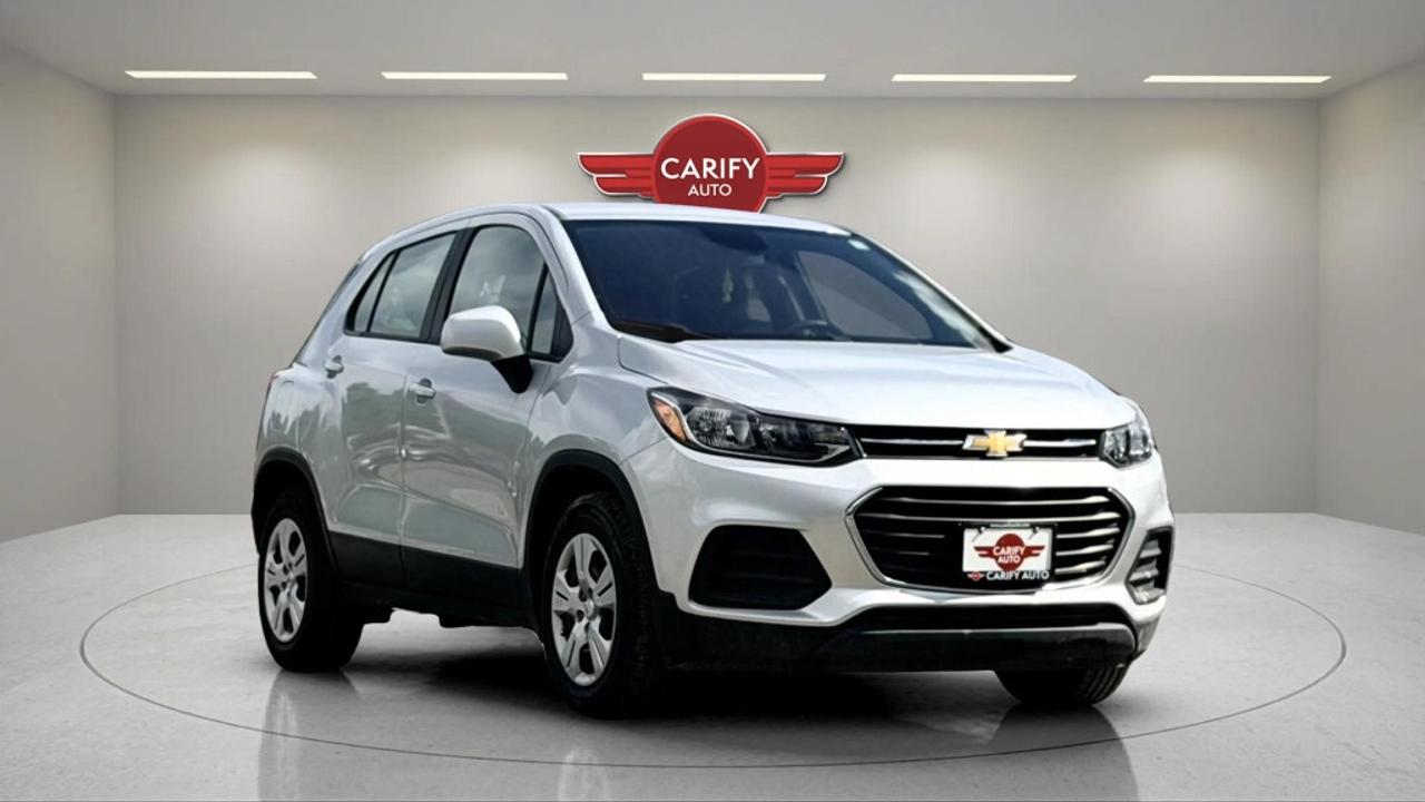 2017 Chevrolet Trax LS Photo2