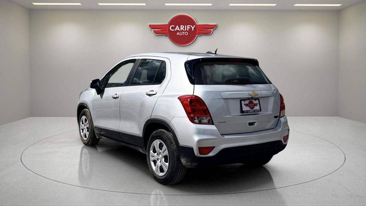 2017 Chevrolet Trax LS Photo