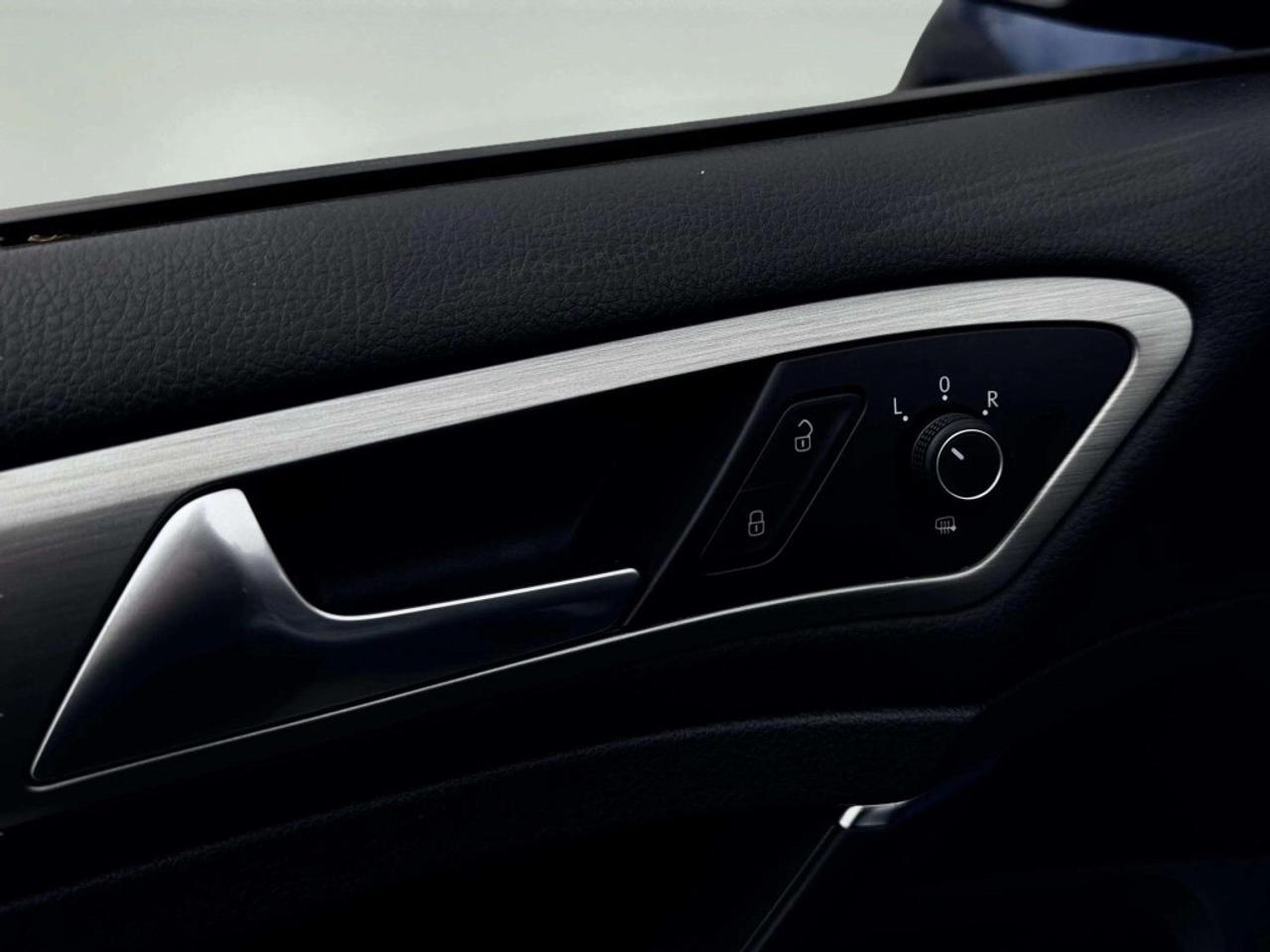 2015 Volkswagen Golf SportWagen Auto 1.8 TSI Highline Photo