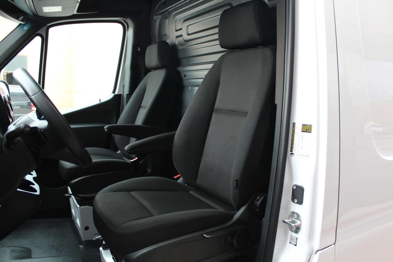 2025 Mercedes-Benz Sprinter 170" FULL SIZE - "H.O DIESEL" Photo