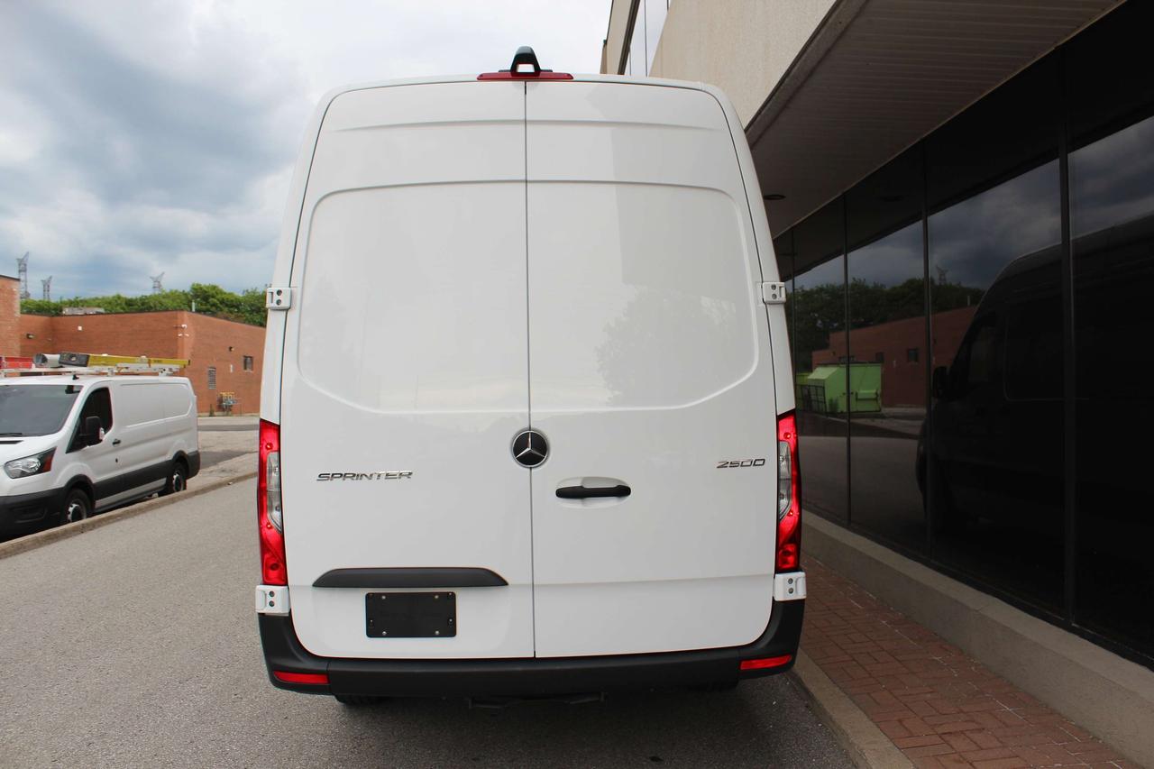 2025 Mercedes-Benz Sprinter 170" FULL SIZE - "H.O DIESEL" Photo