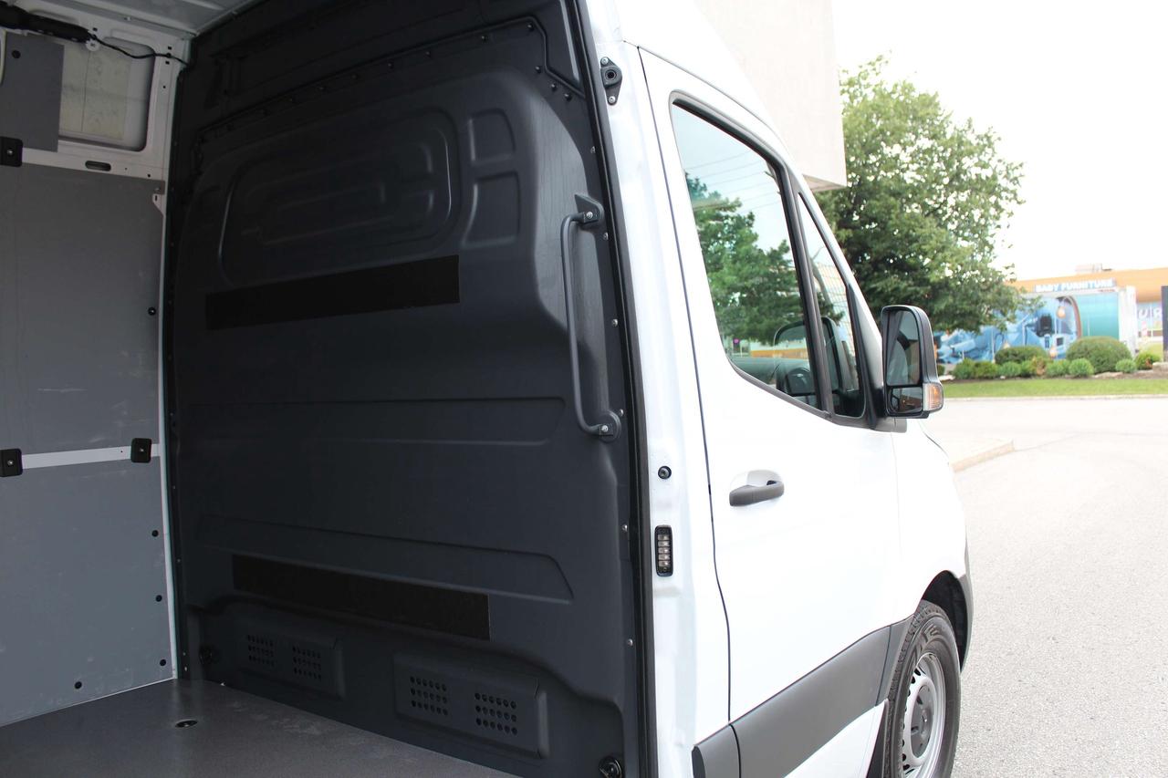 2025 Mercedes-Benz Sprinter 170" FULL SIZE - "H.O DIESEL" Photo