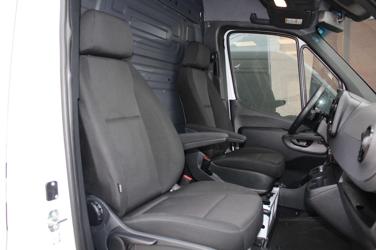 2025 Mercedes-Benz Sprinter 170" FULL SIZE - "H.O DIESEL" Photo