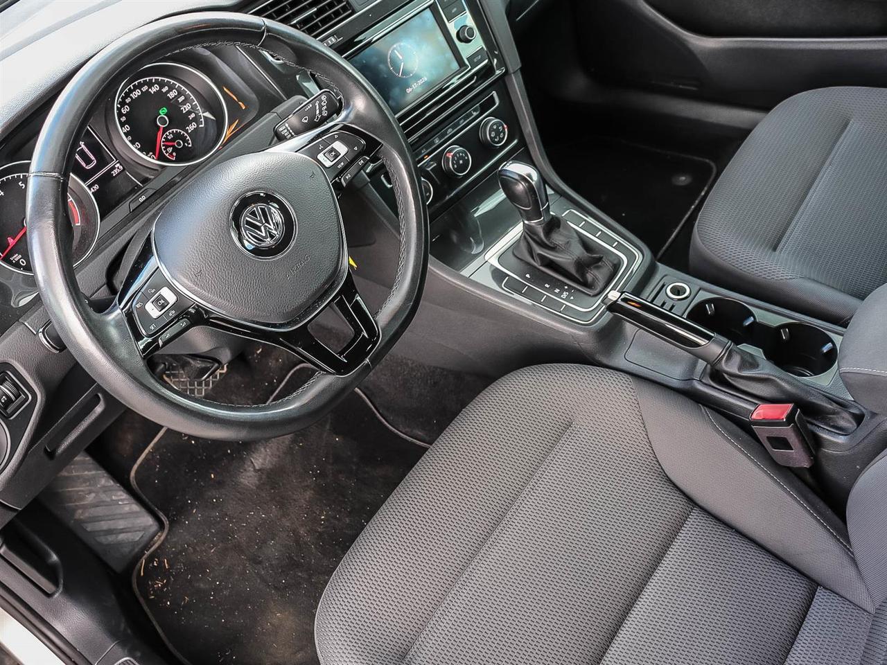 2019 Volkswagen Golf Sportwagen Photo
