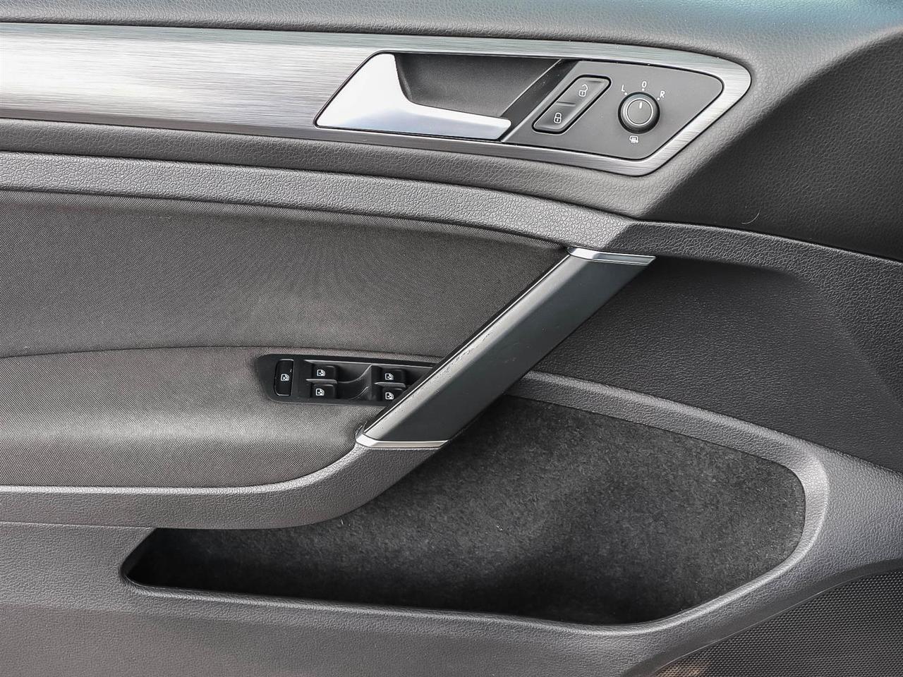 2019 Volkswagen Golf Sportwagen Photo