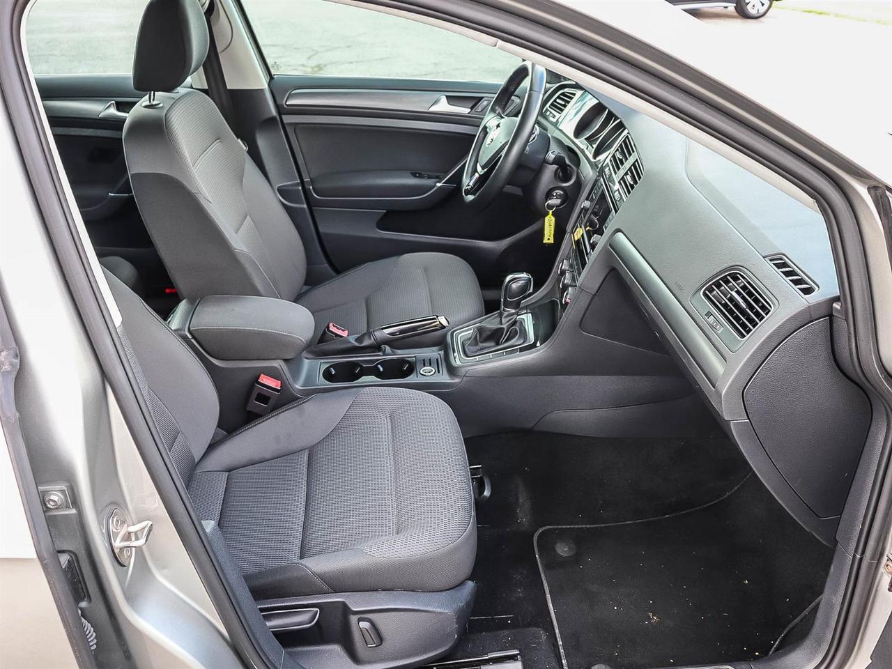 2019 Volkswagen Golf Sportwagen Photo