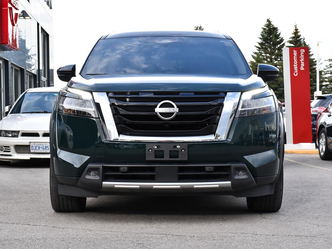 2024 Nissan Pathfinder Platinum  - Certified Photo
