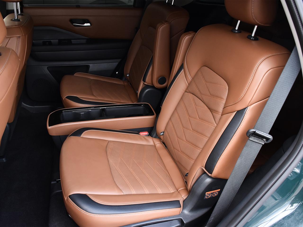 2024 Nissan Pathfinder Platinum  - Certified Photo
