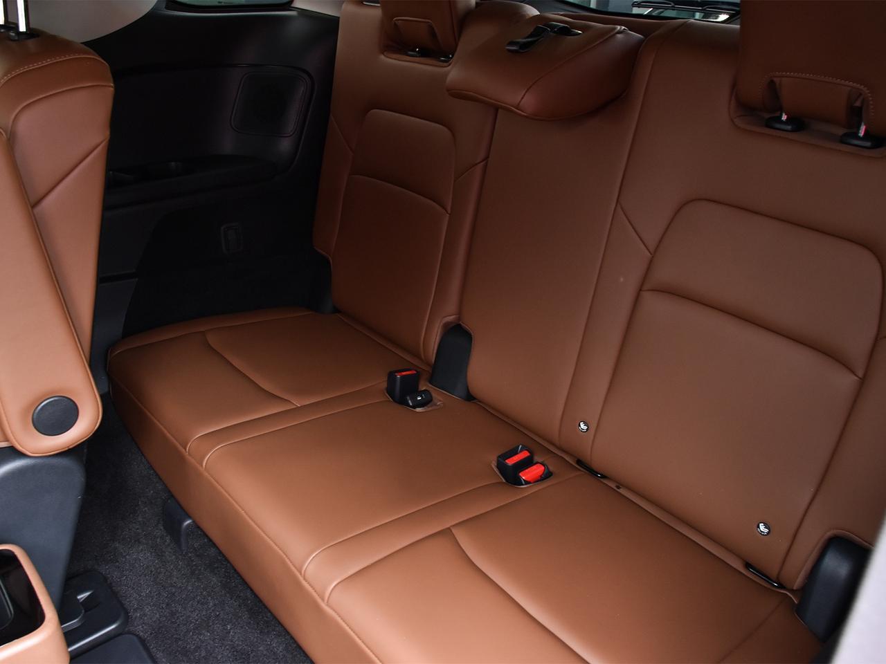 2024 Nissan Pathfinder Platinum  - Certified Photo