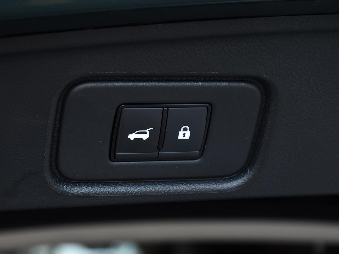 2024 Nissan Pathfinder Platinum  - Certified Photo