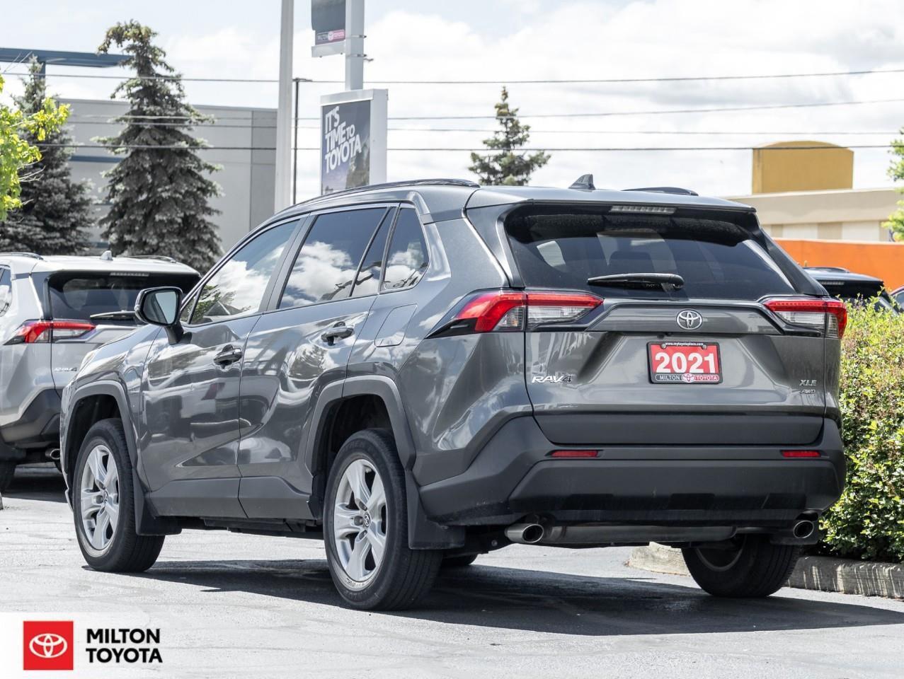 2021 Toyota RAV4 POWER SEAT SUNROOF HEATED STEERING ONE OWNER XLE Photo4