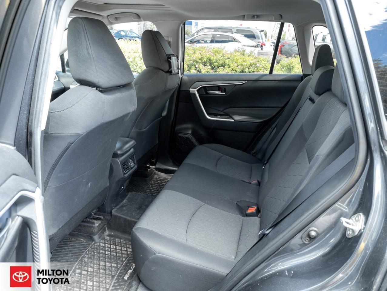 2021 Toyota RAV4 POWER SEAT SUNROOF HEATED STEERING ONE OWNER XLE Photo