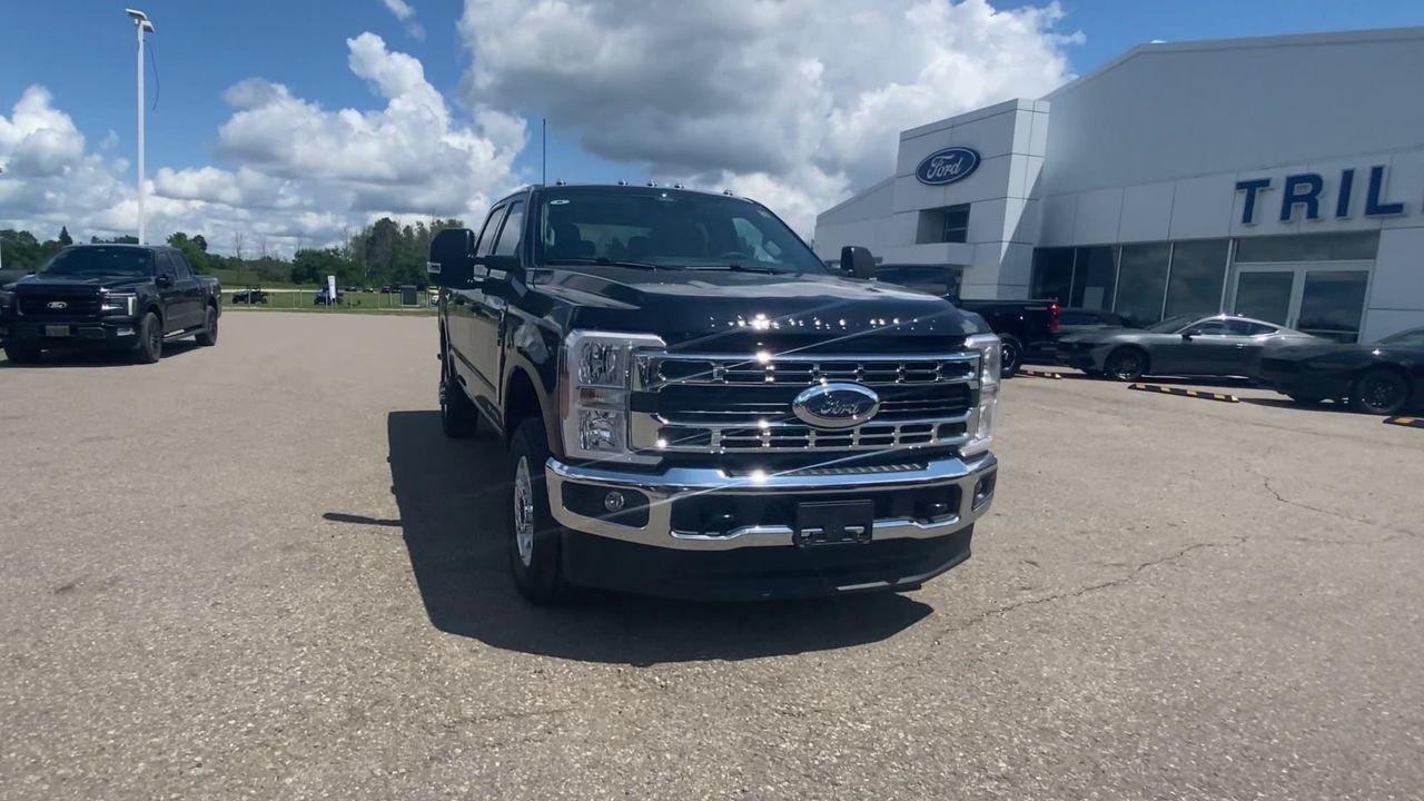 2026 Ford F-250 XLT Photo