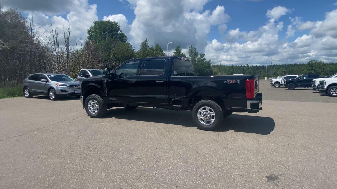 2026 Ford F-250 XLT Photo