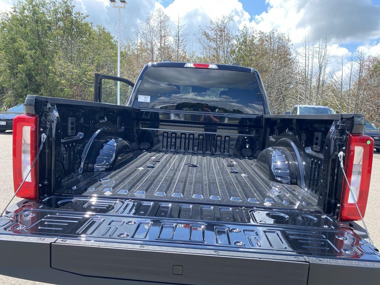2026 Ford F-250 XLT Photo